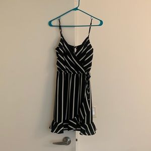 Little striped dress with shorts